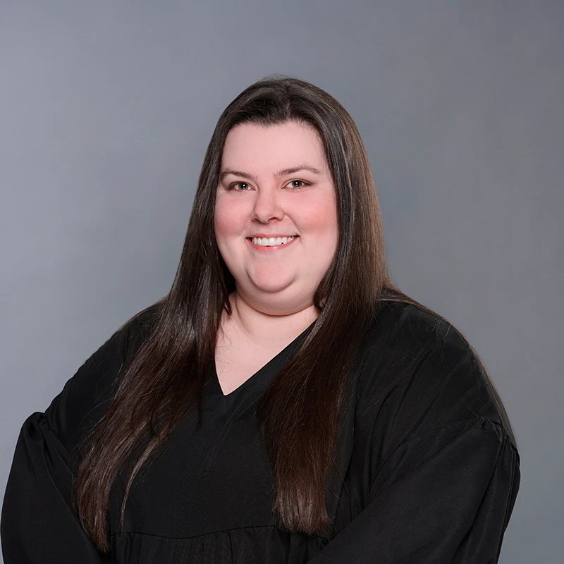 Portrait de Me Emilie Houle, avocate (droit familial) chez Girard Avocats